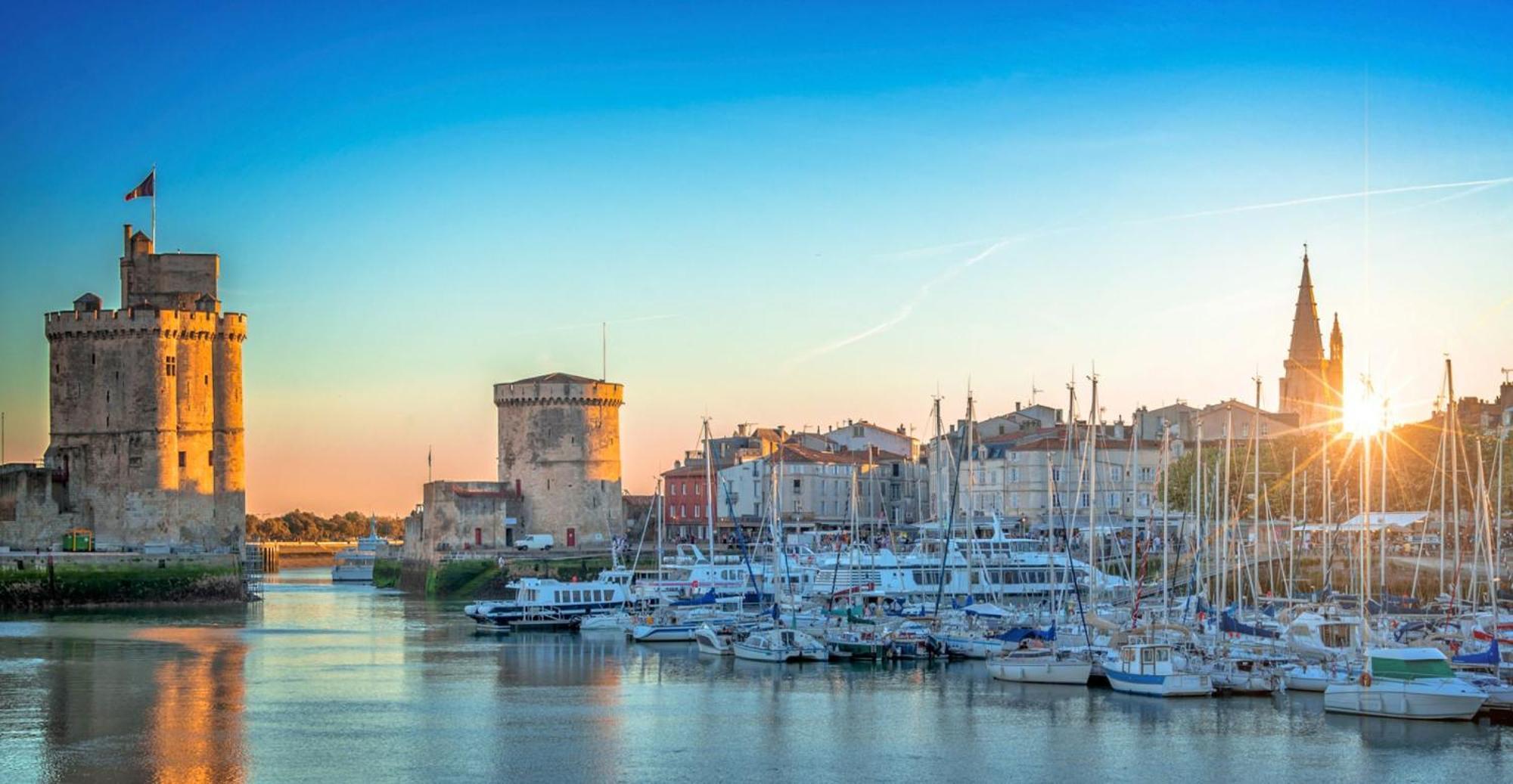 Maison Centre Ville Avec Jardin , Terrasse, Et Garage Velos La Rochelle  Zewnętrze zdjęcie